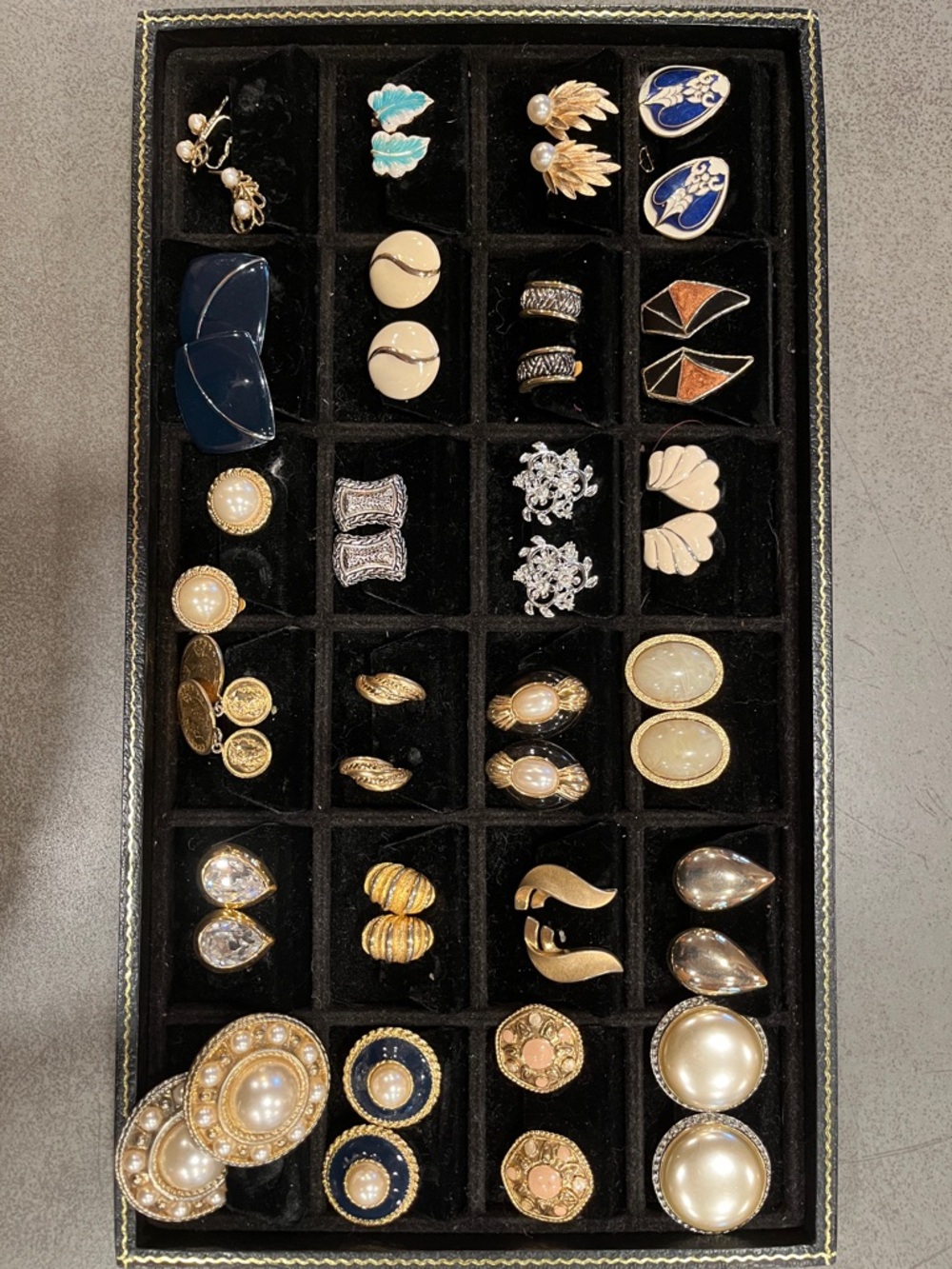 Vintage Women's Clip-On Earring Set